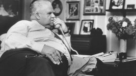 Russ Hinze.jpg