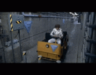 UnitedMeanBluetonguelizard-max-1mb.gif
