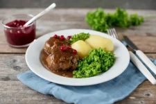 kjottkaker_i_brun_saus_4.webp